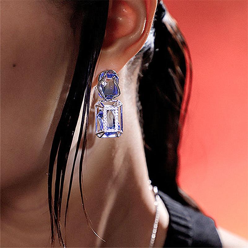 Dangle & Chandelier Women's Earrings Luxury Blue Crystal Zircons Several Irregular Girl Jewelry Gift Accessories 2022 Fall Winter TrendD
Dangle & Chandelier Women's Earrings Luxury Blue Crystal Zircons Several Irregular Girl Jewelry Gift Accessories 2022 Fall Winter TrendD