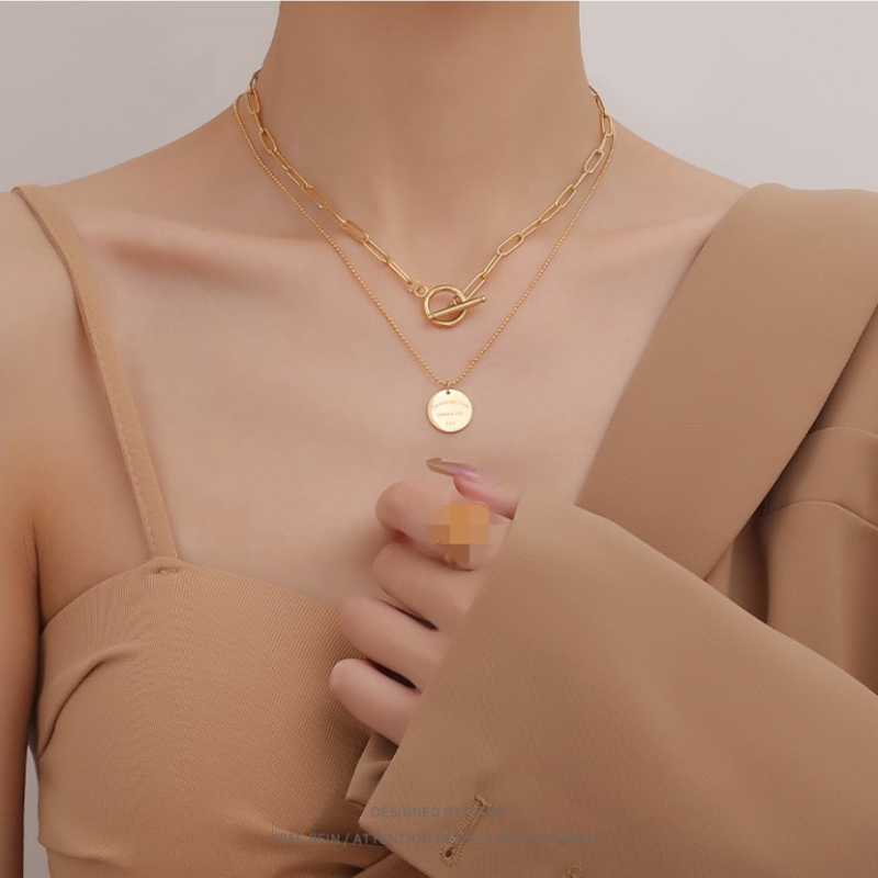 Pendant Necklaces Stainless Steel Fashion Fine Jewelry 2 Layer Vintage Coins OT Lock Charms Thick Chain Choker Necklace For WomenPendant
Pendant Necklaces Stainless Steel Fashion Fine Jewelry 2 Layer Vintage Coins OT Lock Charms Thick Chain Choker Necklace For WomenPendant