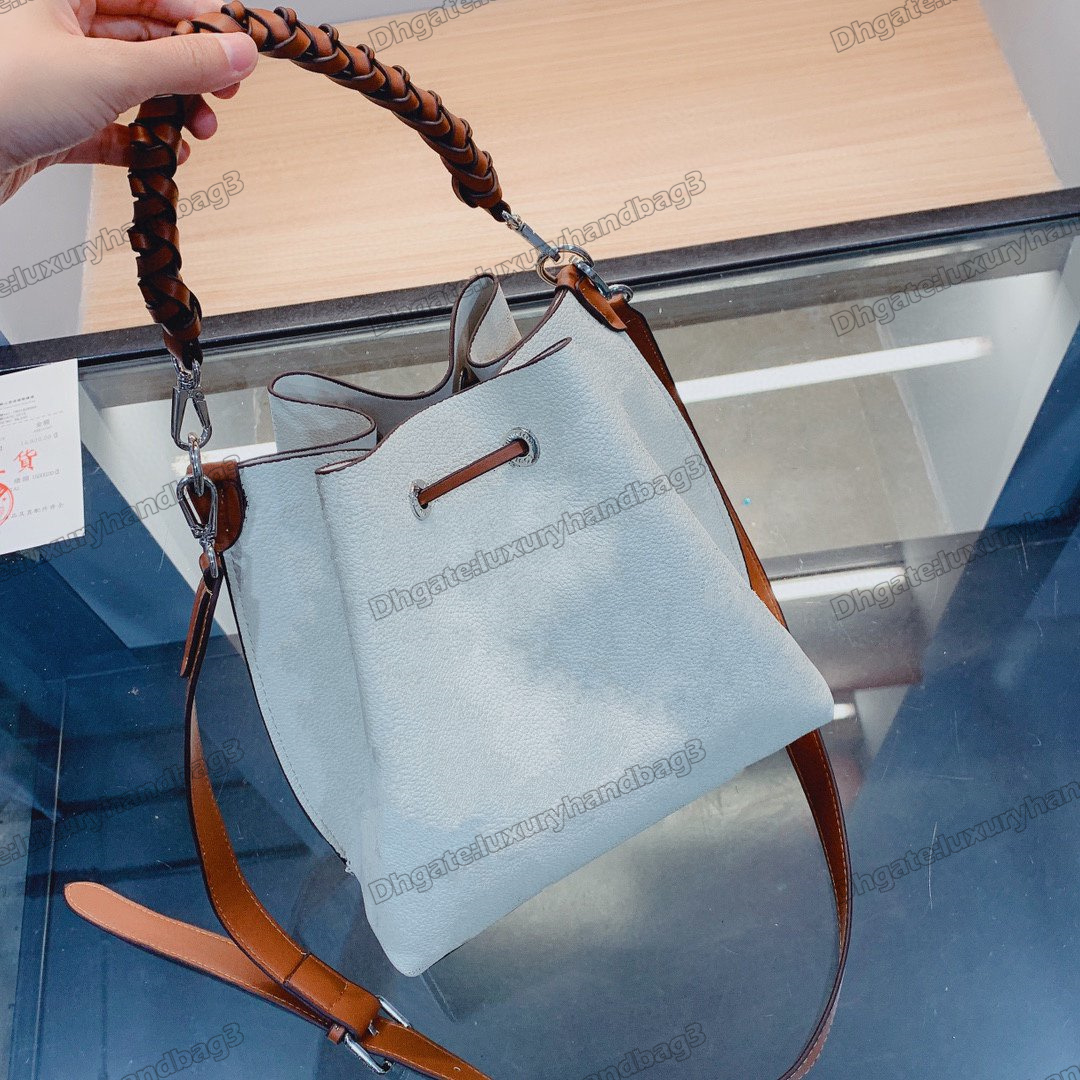 New Muria Bucket Bag Perforated Leather Totes Women Drawstring Crossbody Bag Long Shoulder Strap Leather Designers Womens Handbags Purses
New Muria Bucket Bag Perforated Leather Totes Women Drawstring Crossbody Bag Long Shoulder Strap Leather Designers Womens Handbags Purses