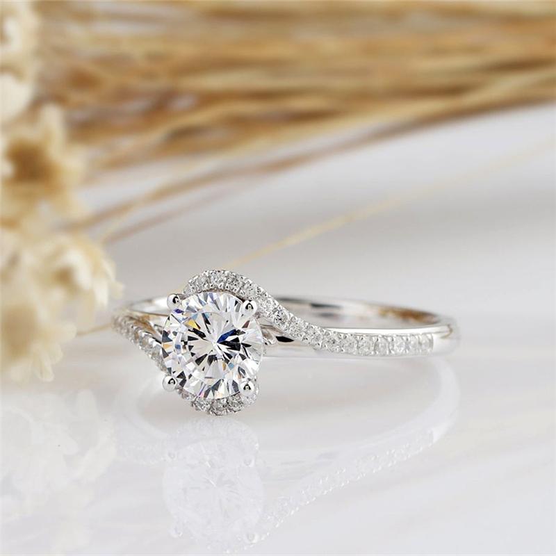 Cluster Rings 1.0CT 6.5mm Round Brilliant Cut Arrow Heart Moissanite Women's Ring 14K White Gold Half Etenity Band Twist Anniversary Rin
Cluster Rings 1.0CT 6.5mm Round Brilliant Cut Arrow Heart Moissanite Women's Ring 14K White Gold Half Etenity Band Twist Anniversary Rin