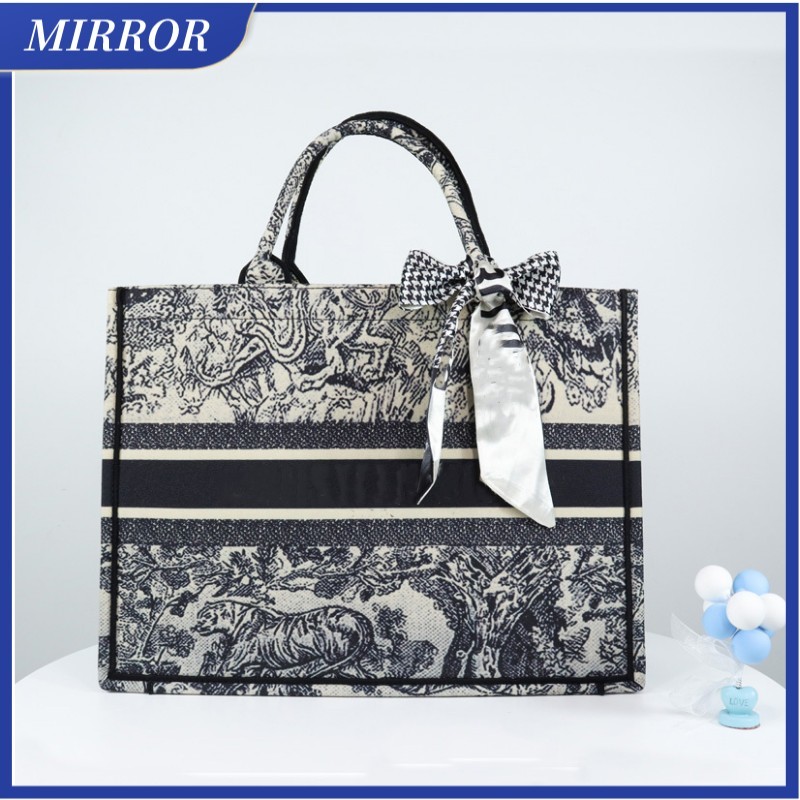 MIRROR Top Quality Luxurys designer bag Woman Fashion Classic Handbags Embroidery Limited Edition Lady handbag Shoulder Bags Tote Bags, Make up the difference
MIRROR Top Quality Luxurys designer bag Woman Fashion Classic Handbags Embroidery Limited Edition Lady handbag Shoulder Bags Tote Bags, Make up the difference