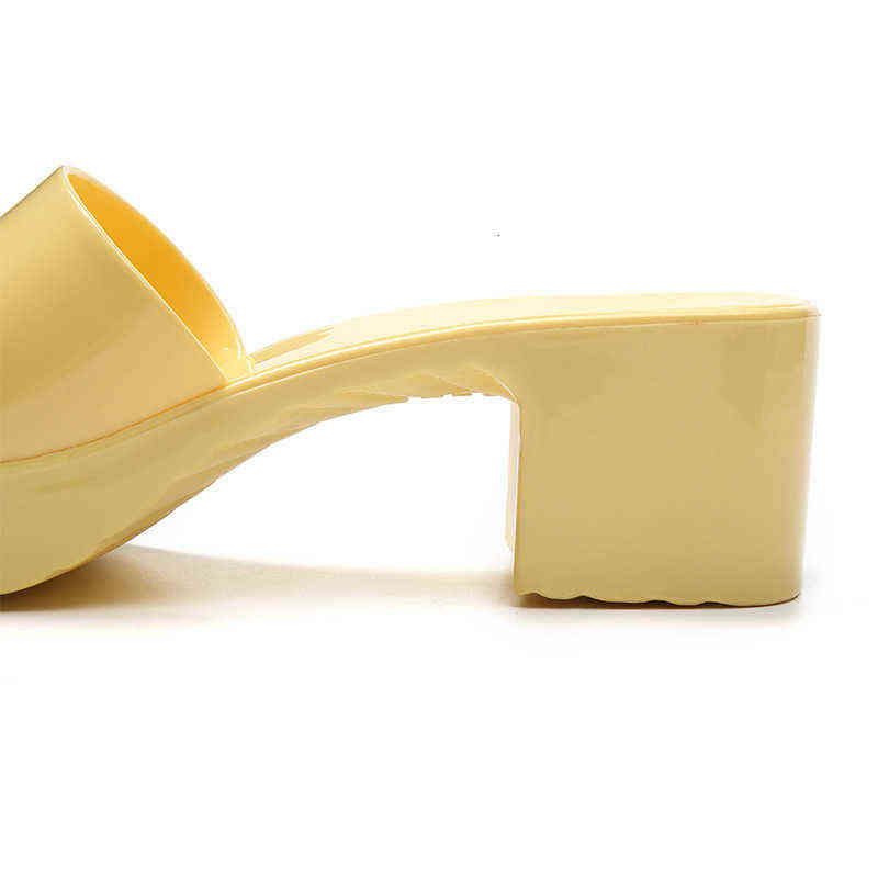 Summer Daily Beach Thick Heel Solid Color Sandals Candy One Line Women's Slippers, White
Summer Daily Beach Thick Heel Solid Color Sandals Candy One Line Women's Slippers, White