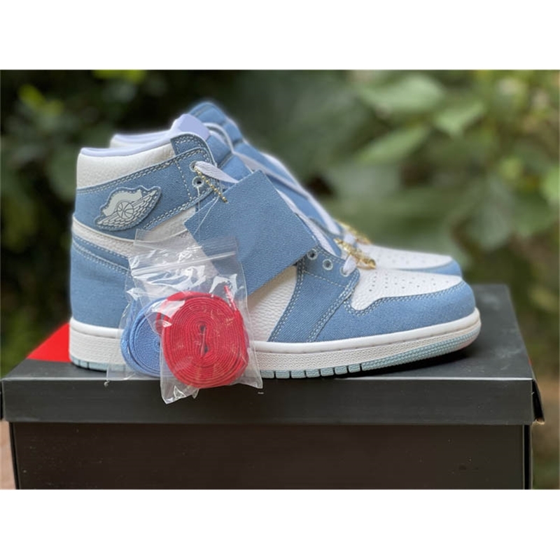 Shoes Authentic 1 High OG WMNS Denim Basketball White Worn Blue Metallic Gold 1S Sneakers Retro Men Women Sports, Customize
Shoes Authentic 1 High OG WMNS Denim Basketball White Worn Blue Metallic Gold 1S Sneakers Retro Men Women Sports, Customize