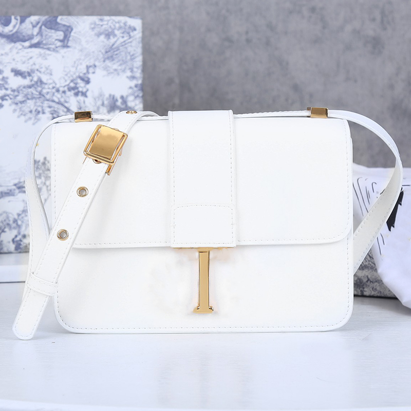 Designer 30 Montaignes shoulder bag tote chain handbag messenger bags women Luxury printing leather Cross body handbags size 24cm, Color 1
Designer 30 Montaignes shoulder bag tote chain handbag messenger bags women Luxury printing leather Cross body handbags size 24cm, Color 1