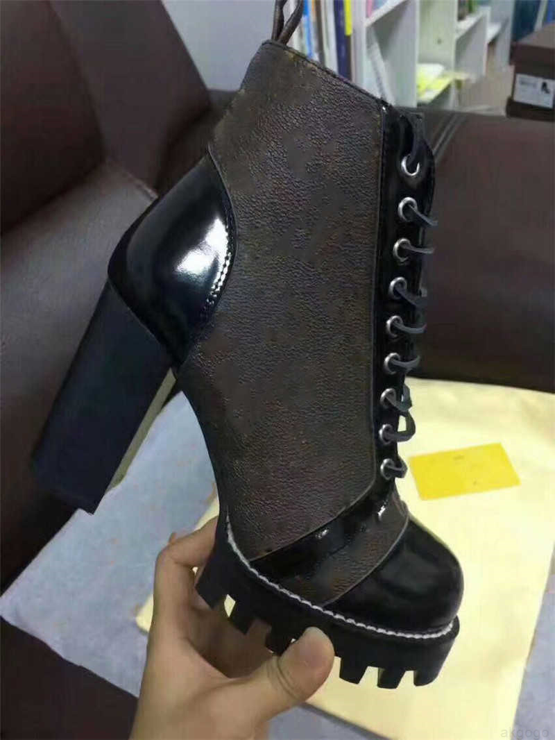 Luxury Designer Star Trail Line Ankle Boots Boot Fashion Woman Bootie with Original Box, 28
Luxury Designer Star Trail Line Ankle Boots Boot Fashion Woman Bootie with Original Box, 28