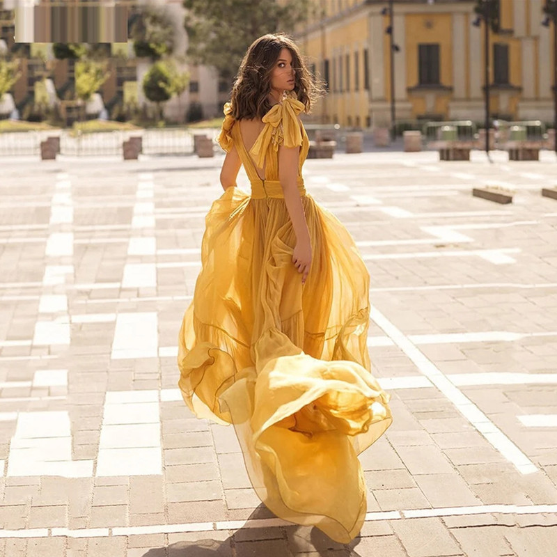 Yellow A Line Prom Dress Chiffon Evening Dress 2023 Sexy Sleeveless Women Pageant Gown Custom Made for Formal Party vestidos de novia, Fuchsia
Yellow A Line Prom Dress Chiffon Evening Dress 2023 Sexy Sleeveless Women Pageant Gown Custom Made for Formal Party vestidos de novia, Fuchsia