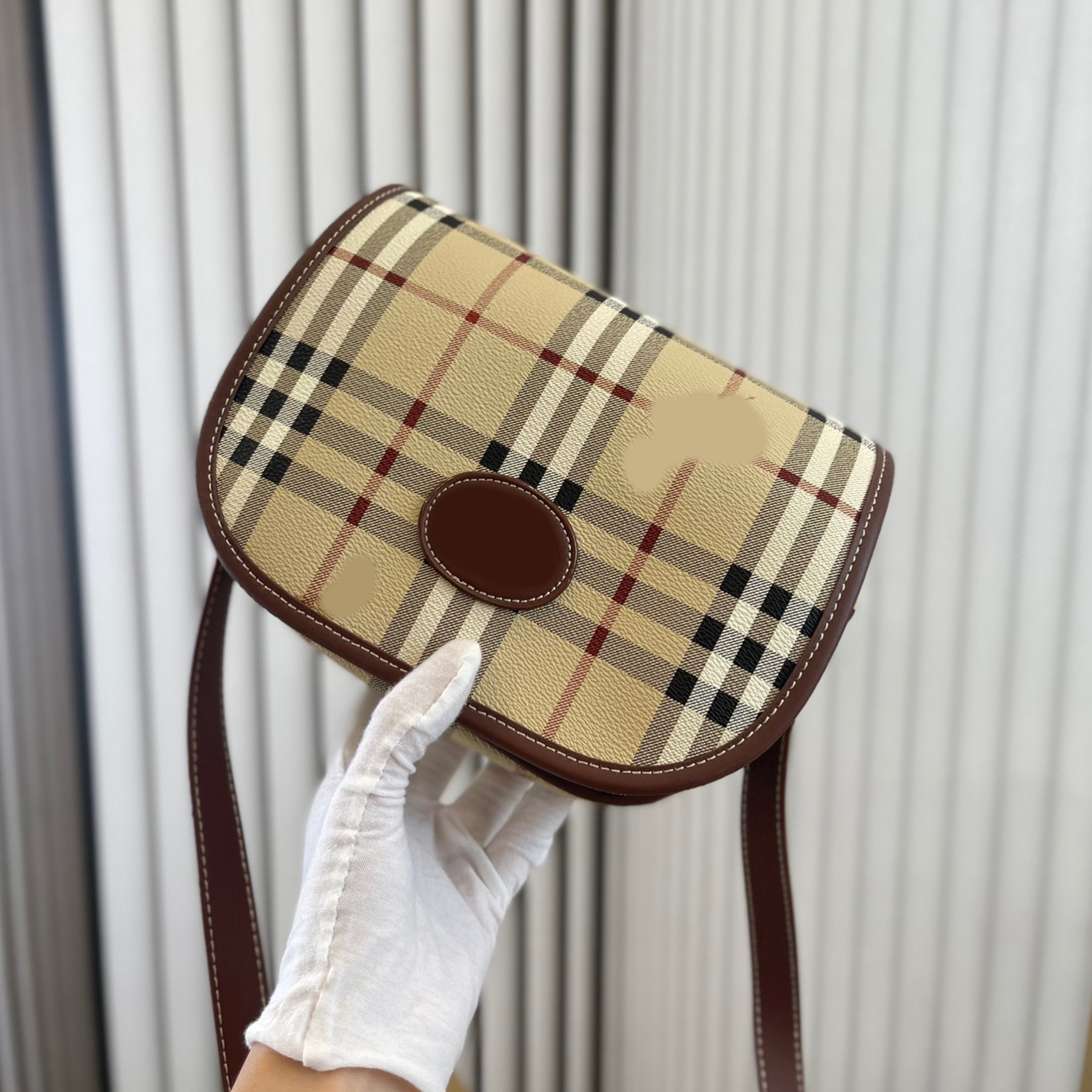 Saddless bag Crossbody Luxury Designer Brand Bags Fashion Shoulder Handbags High Quality Women Letter Purse Phone Wallet Metallic Stripes, No bags
Saddless bag Crossbody Luxury Designer Brand Bags Fashion Shoulder Handbags High Quality Women Letter Purse Phone Wallet Metallic Stripes, No bags