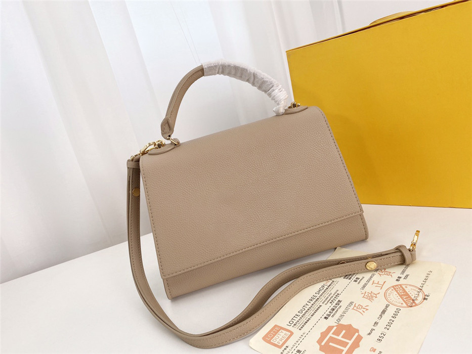 2022Famous Brand Designer Messenger Handbag Tote Leather Vintage Pattern Crossbody Handbag Purse New Shoulder Bag Clutch Tote H0033
2022Famous Brand Designer Messenger Handbag Tote Leather Vintage Pattern Crossbody Handbag Purse New Shoulder Bag Clutch Tote H0033