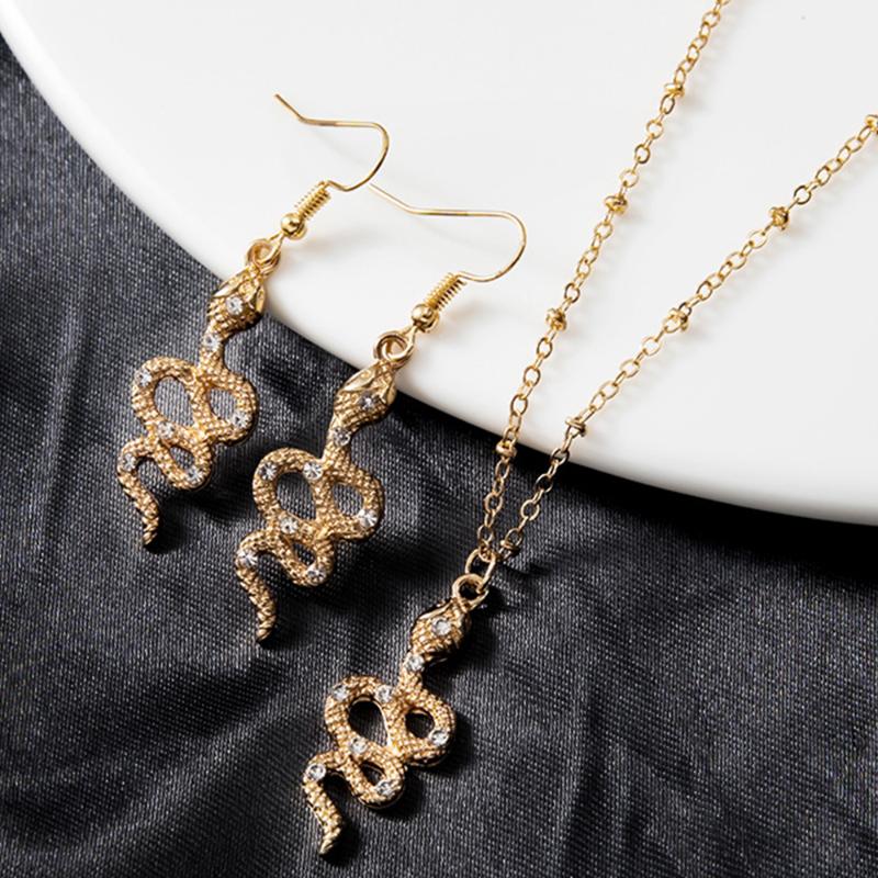 Clip-on & Screw Back Fashion Ladies Snake Jewelry Set Pendant Necklace Earrings Wedding Party Rhinestone SetClip-on
Clip-on & Screw Back Fashion Ladies Snake Jewelry Set Pendant Necklace Earrings Wedding Party Rhinestone SetClip-on