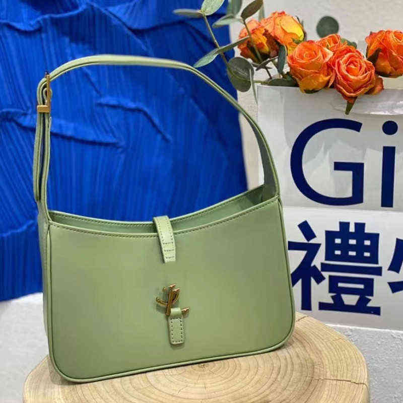 Handbag Paris Designer Brand Luxury Chain Tassel Shoulder Bag Siant Lourent Manhattan Niki Women's Trendy Leather Retro Versatile Lady Purse QSUZ, White
Handbag Paris Designer Brand Luxury Chain Tassel Shoulder Bag Siant Lourent Manhattan Niki Women's Trendy Leather Retro Versatile Lady Purse QSUZ, White
