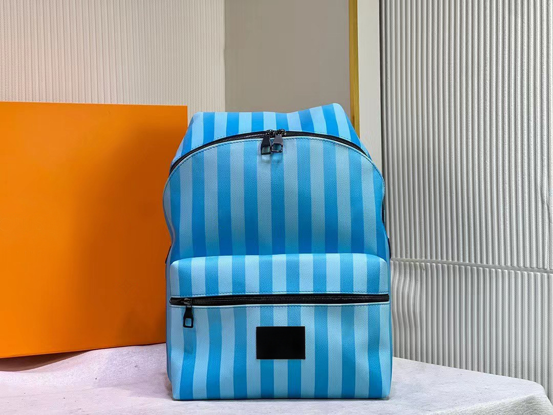 Sport&Outdoor Packs Backpack Classic design Adjustable leather shoulder strap high quality and inexpensive, Sky blue
Sport&Outdoor Packs Backpack Classic design Adjustable leather shoulder strap high quality and inexpensive, Sky blue