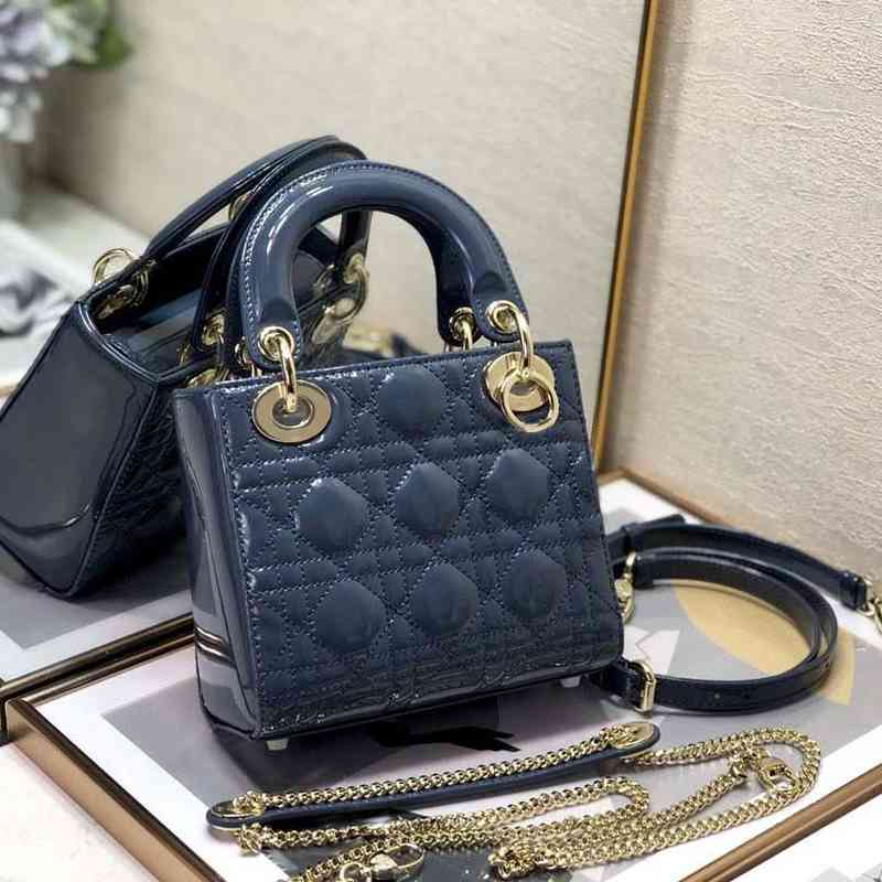 Three Grid Four Women's Bag One Shoulder Handbag Leather Wholesale Western Style Ladies Designer Bags, Black
Three Grid Four Women's Bag One Shoulder Handbag Leather Wholesale Western Style Ladies Designer Bags, Black