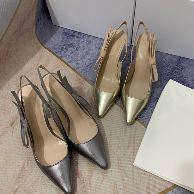High quality designer Classic women's formal shoes hot drill logo ribbon decorative flat bow sandals wedding party shoes size 34-42 framed
High quality designer Classic women's formal shoes hot drill logo ribbon decorative flat bow sandals wedding party shoes size 34-42 framed
