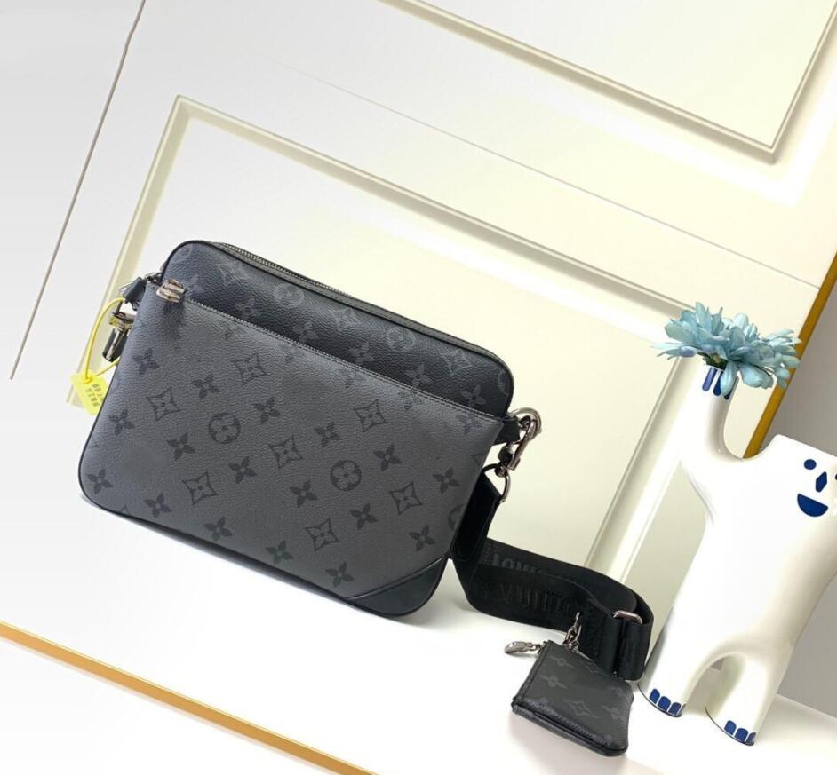 Handbags Men Leather Shoulder Bag 3 Piece Business Messenger Bags Purse Top TRIO Handbag Men Tote Clutch M69443 GGs Louiseity Viutonity LVs YSLs
Handbags Men Leather Shoulder Bag 3 Piece Business Messenger Bags Purse Top TRIO Handbag Men Tote Clutch M69443 GGs Louiseity Viutonity LVs YSLs