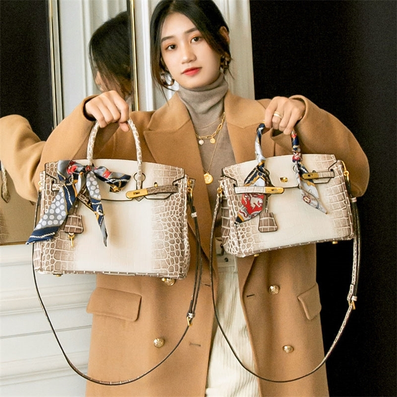 Designer Birkins Herme Bags Bag 2021 new fashion crocodile Himalayan platinum bag womens large capacity One Shoulder Messenger Handbag, Himalayan white large - no scarves
Designer Birkins Herme Bags Bag 2021 new fashion crocodile Himalayan platinum bag womens large capacity One Shoulder Messenger Handbag, Himalayan white large - no scarves