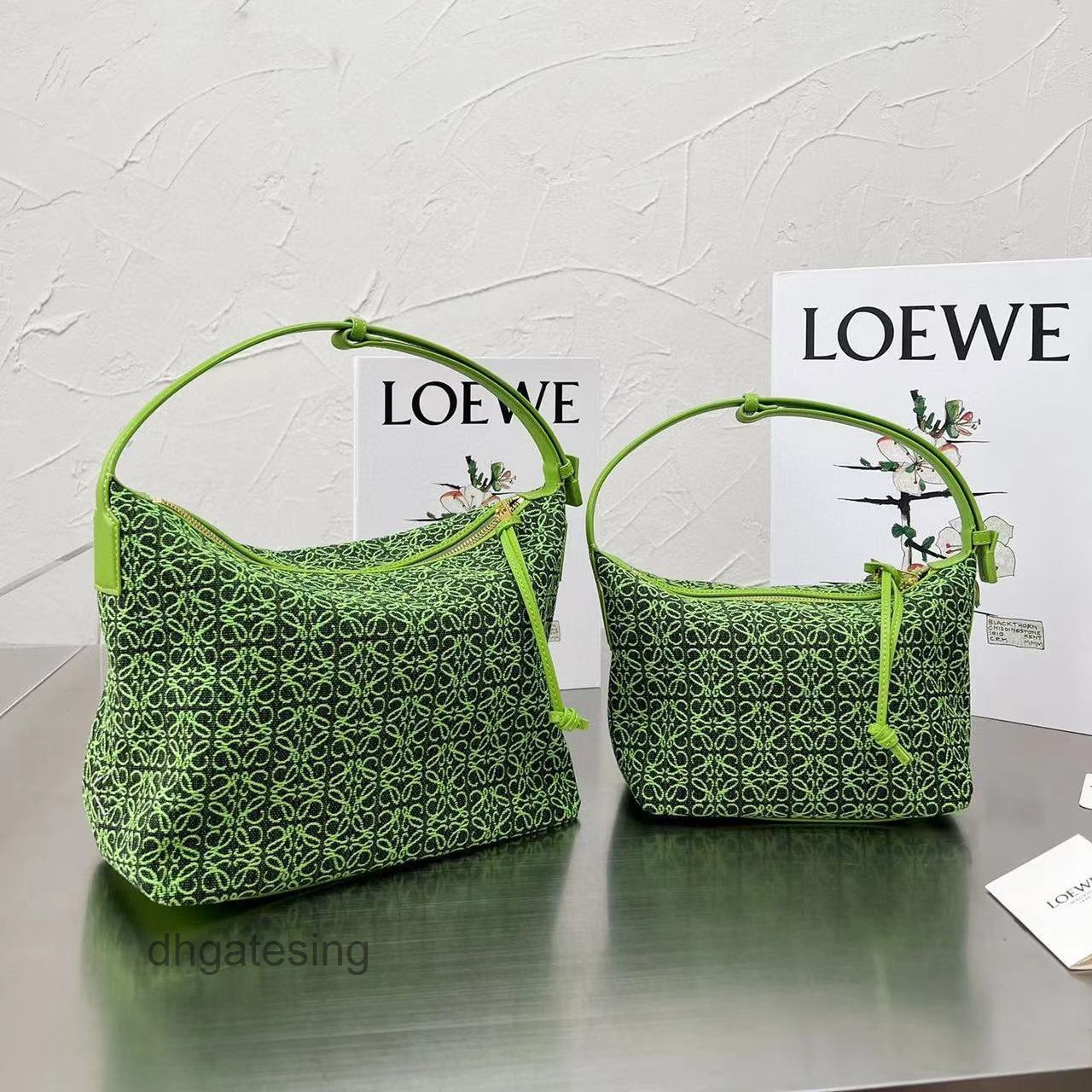 Bags Hollowed Bag Designer 2022 Bags Jacquard Canvas loews Out Fashion Three-dimensional Lunch Armpit One Handbag, Green
Bags Hollowed Bag Designer 2022 Bags Jacquard Canvas loews Out Fashion Three-dimensional Lunch Armpit One Handbag, Green