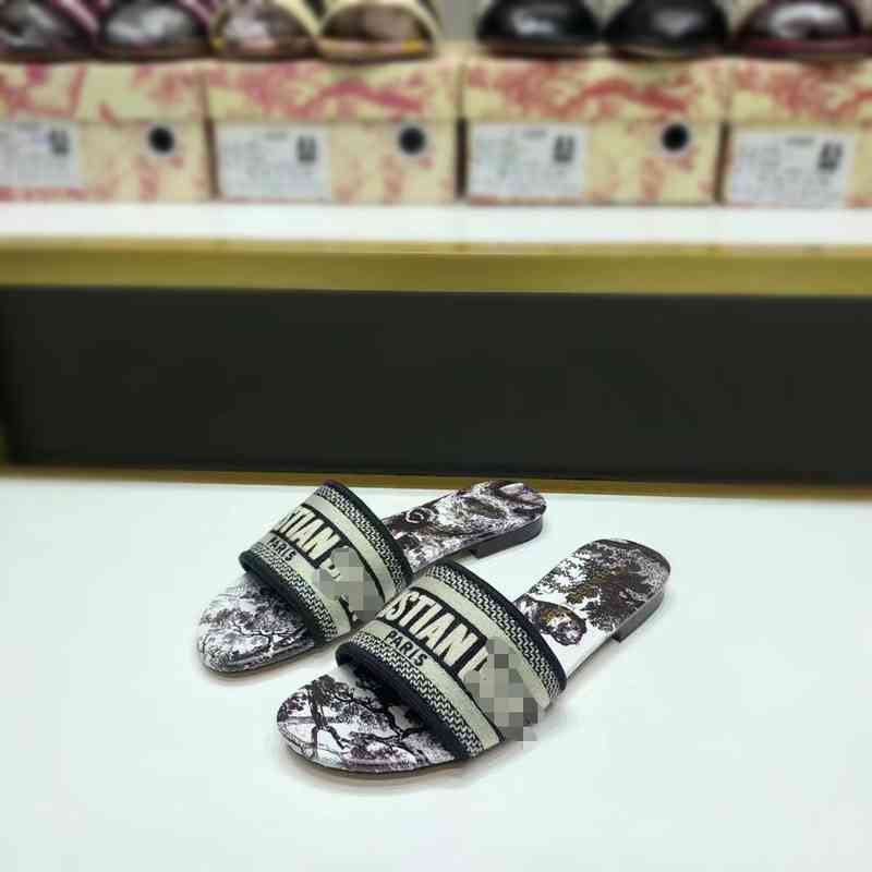 2022 New Slippers s new home embroidered letter large one line sandal Beach flat bottom multicolor leisure Sandal, 11
2022 New Slippers s new home embroidered letter large one line sandal Beach flat bottom multicolor leisure Sandal, 11