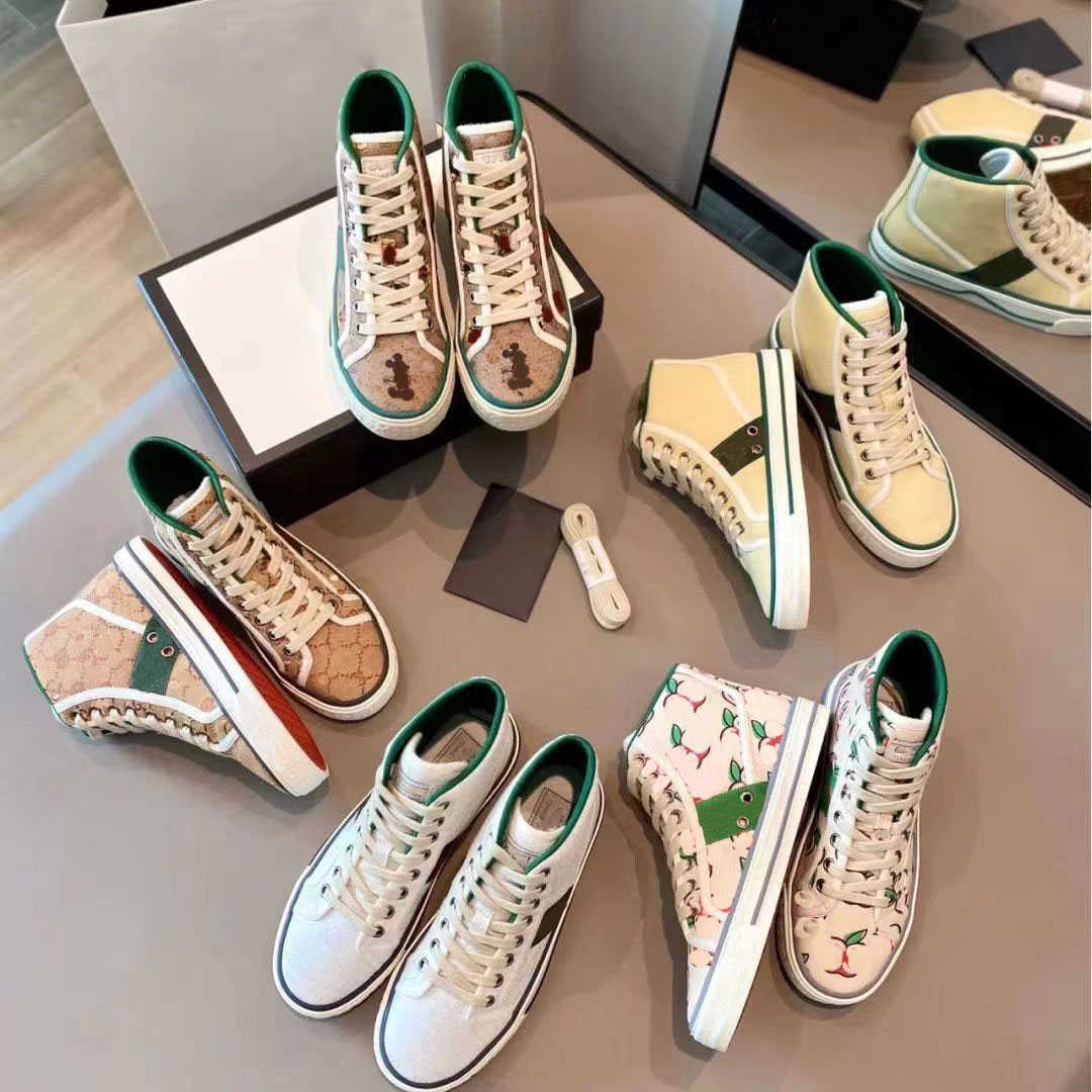 Men and Lady Off The Grid flat Mutual High and low -top shoes 28 models Joint lock top sneaker canvas GTennis 1977 sneaker guccie 35-44, 15
Men and Lady Off The Grid flat Mutual High and low -top shoes 28 models Joint lock top sneaker canvas GTennis 1977 sneaker guccie 35-44, 15