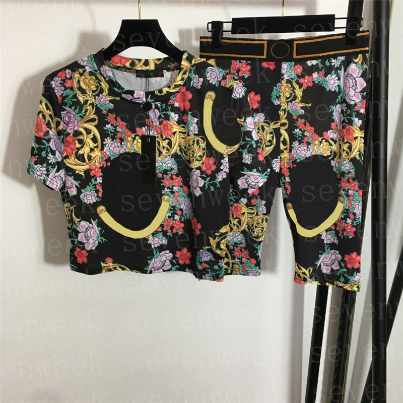 Yoga Pants Vintage Flowers Print Tracksuits Short Sleeve T Shirts Fashion Sexy Sports Leggings For Lady, Black
Yoga Pants Vintage Flowers Print Tracksuits Short Sleeve T Shirts Fashion Sexy Sports Leggings For Lady, Black