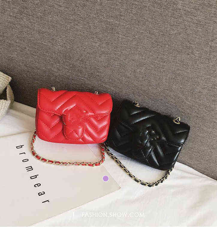 Lady style children handbag girls metal letter buckle PU leatter crossbody bag kids chain single shoulder bag designer A5472, Pink
Lady style children handbag girls metal letter buckle PU leatter crossbody bag kids chain single shoulder bag designer A5472, Pink