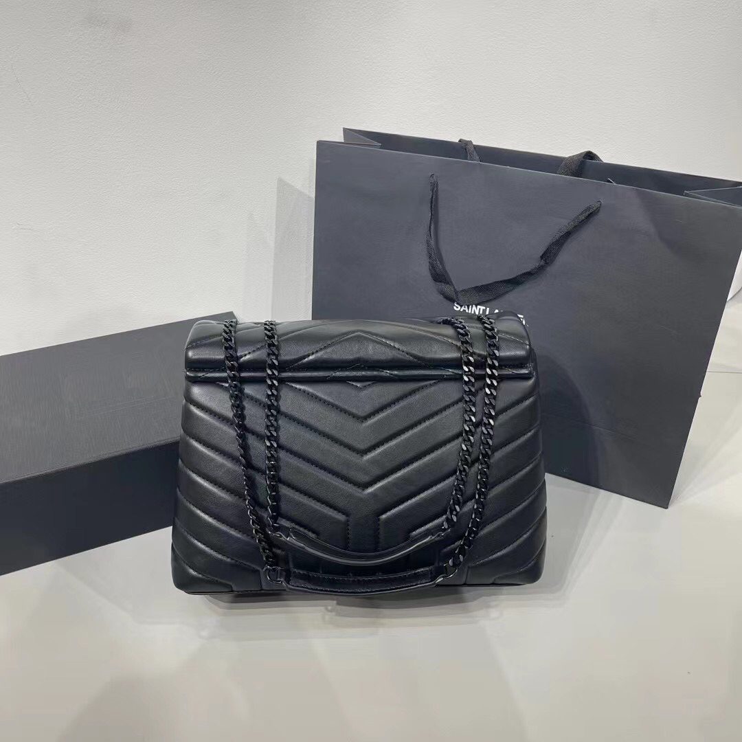 TOP QUALITY LOULOU FASHION WOMEN luxurys designers bags real leather Handbags messenger crossbody chain shoulder bag Totes Wallet, Silver chain
TOP QUALITY LOULOU FASHION WOMEN luxurys designers bags real leather Handbags messenger crossbody chain shoulder bag Totes Wallet, Silver chain
