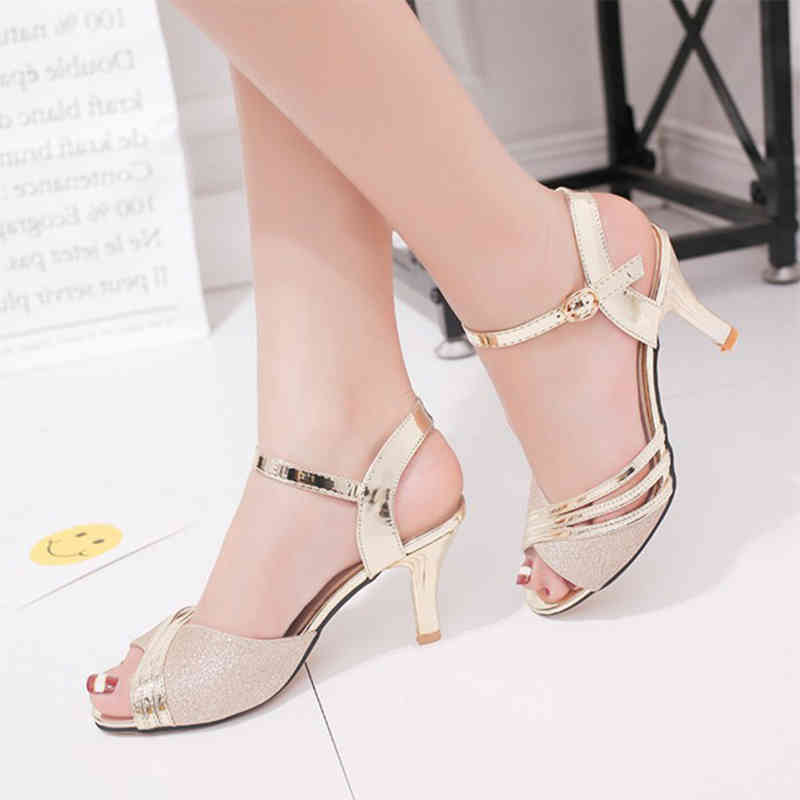 Sandals Women High Heels 2022 Zomer Schoenen Vrouw Kleding Bling Weddging Zilver Hoge Hakken Pumps Dames Shoes 220323, Gold
Sandals Women High Heels 2022 Zomer Schoenen Vrouw Kleding Bling Weddging Zilver Hoge Hakken Pumps Dames Shoes 220323, Gold