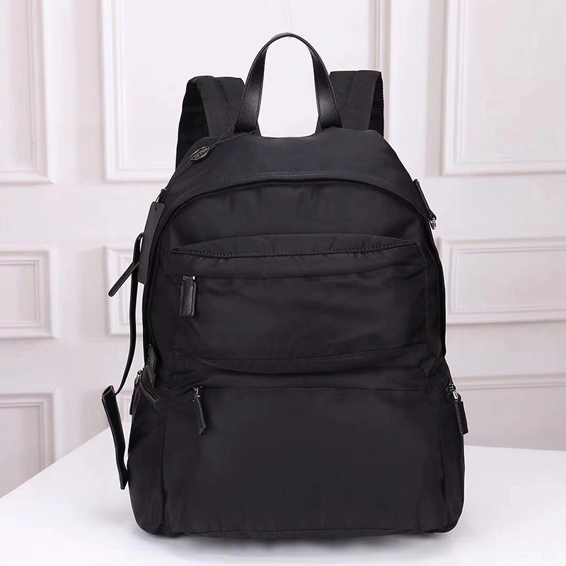 Designer waterproof canvas backpack laptop back pack Parachute Fabric Tote Bag Luxury handbags for men Large capacity space school bag business bags leather handle, Extra shipping(not for sale)
Designer waterproof canvas backpack laptop back pack Parachute Fabric Tote Bag Luxury handbags for men Large capacity space school bag business bags leather handle, Extra shipping(not for sale)