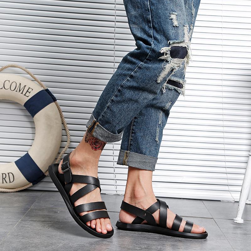 Sandals Men Flats Designer Open Toe Beach Rome Buckle Male Leather Breathable Summer Black White Shoes Sandalias Hombre
Sandals Men Flats Designer Open Toe Beach Rome Buckle Male Leather Breathable Summer Black White Shoes Sandalias Hombre
