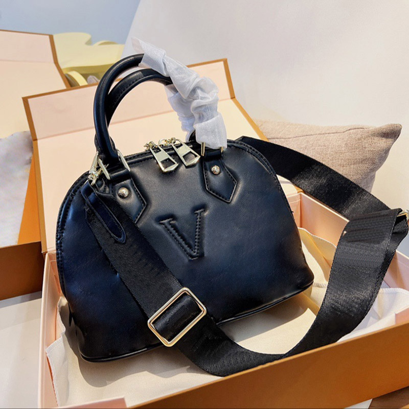 Classic totes shell bags designer handbag 5A top fashion letter print women shoulder bag high quality handbags wallet, Make up for price
Classic totes shell bags designer handbag 5A top fashion letter print women shoulder bag high quality handbags wallet, Make up for price