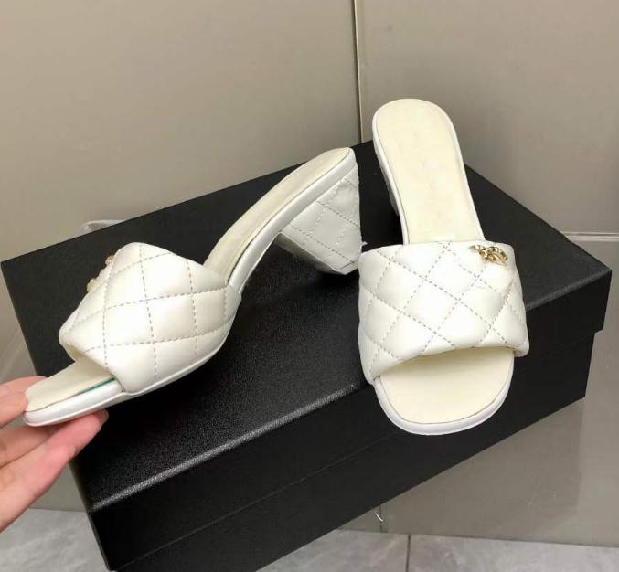 Embroidered slippers thick bottom heightened diamond pattern sandals fashion triangle high heels linen stitching word Crude fisherman beach Pearl Women sandals, White
Embroidered slippers thick bottom heightened diamond pattern sandals fashion triangle high heels linen stitching word Crude fisherman beach Pearl Women sandals, White