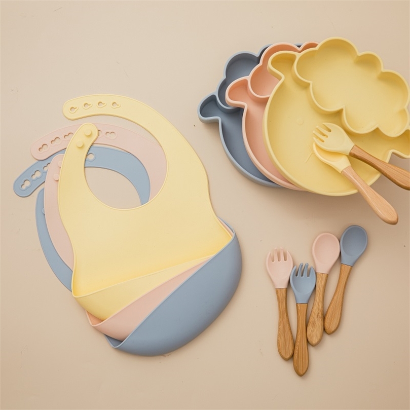 Baby Feeding Tableware Set 5Pcs Cartoon Sheep Lion Silicone Plate Spoon Cups Bib Food Grade Silicone Kids Waterproof Tableware 220512