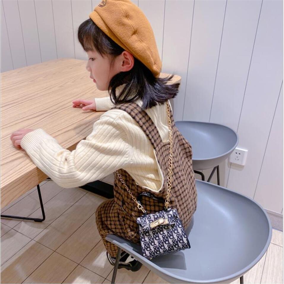 5 colors ins2021 spring new mini girls children children portable change accessories cross-body small cross bag women319a, White
5 colors ins2021 spring new mini girls children children portable change accessories cross-body small cross bag women319a, White
