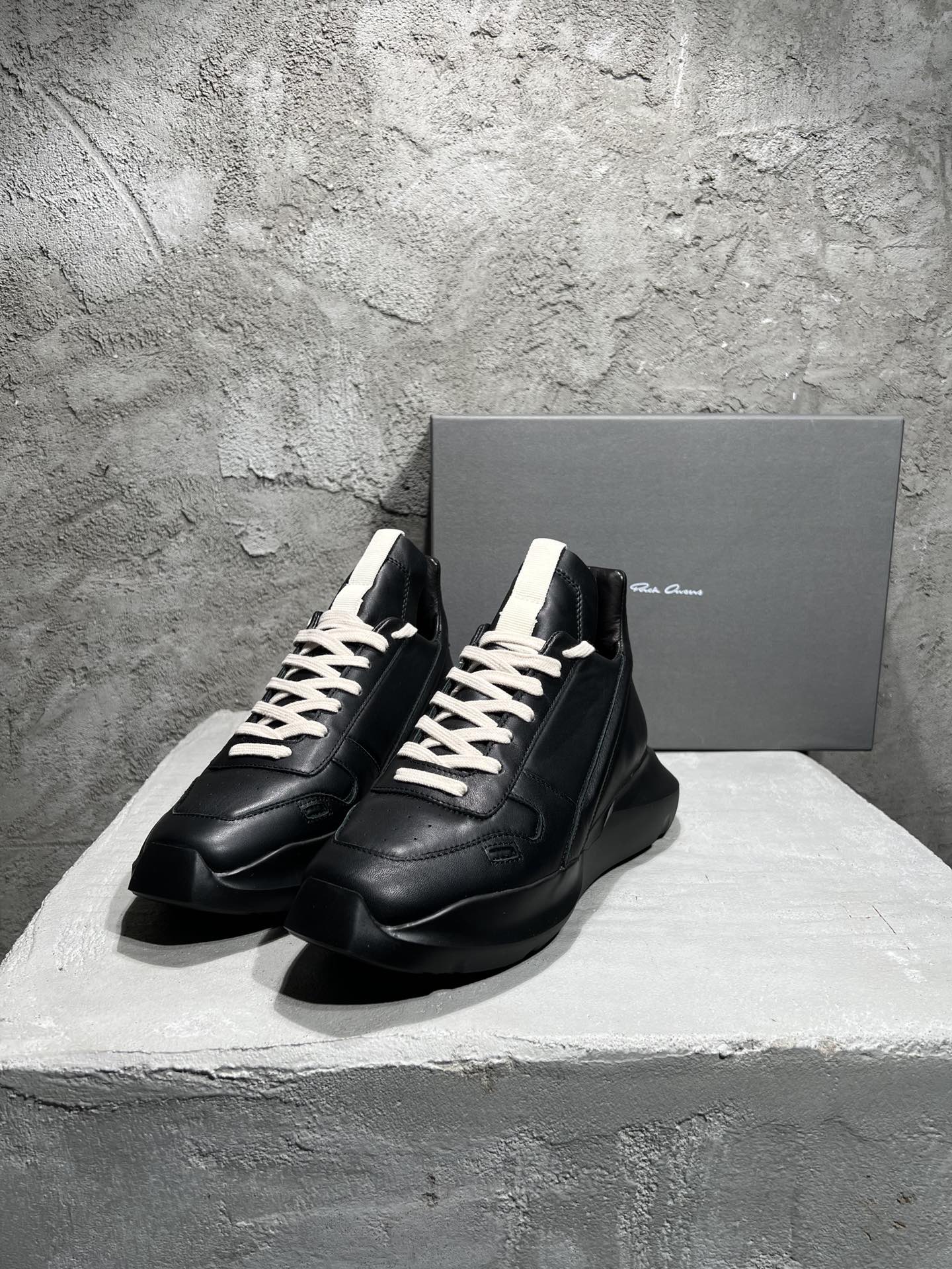 2022 fashions new beautiful mens designer beautiful Sneakers ~ tops quality Mens Shoes sneakers EU SIZE 39-46 ~ run big, White
2022 fashions new beautiful mens designer beautiful Sneakers ~ tops quality Mens Shoes sneakers EU SIZE 39-46 ~ run big, White