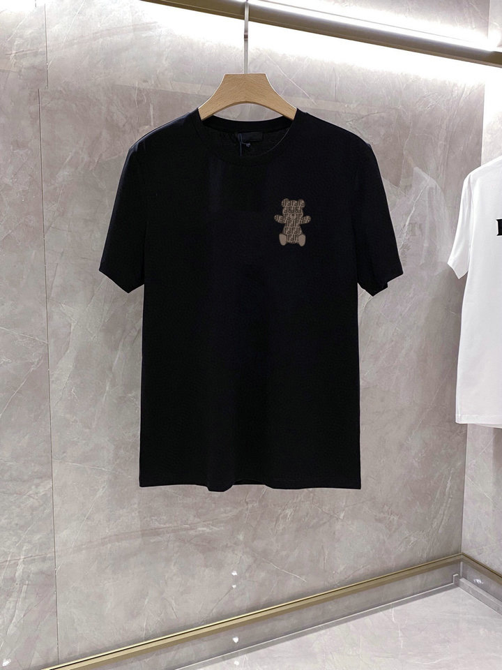 ss Fashion Men TEE High quality Summer TEE round neck pullover monogrammed Ladies Casual shirt Short sleeve Street Hip hop clothing Asian size M- 18
ss Fashion Men TEE High quality Summer TEE round neck pullover monogrammed Ladies Casual shirt Short sleeve Street Hip hop clothing Asian size M- 18