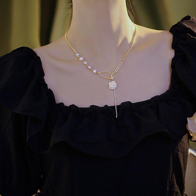 Pendant Necklaces Minar Elegant Irregular Freshwater Pearl Chokers Necklace For Women White Rose Hollow Butterfly French JewelryPendant
Pendant Necklaces Minar Elegant Irregular Freshwater Pearl Chokers Necklace For Women White Rose Hollow Butterfly French JewelryPendant
