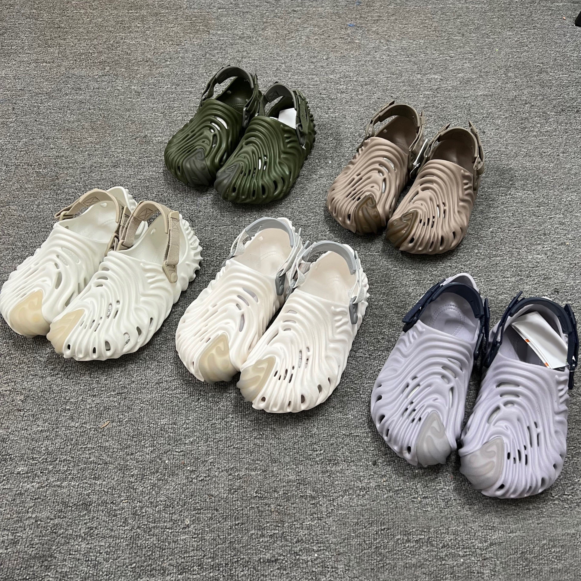 Polle Clogs men women Slippers Summer Slides Design Sandalias Mujer Zapatos pantoufle planos Brown Stratus Urchin Crocodile Slippers fingerprint sandals
Polle Clogs men women Slippers Summer Slides Design Sandalias Mujer Zapatos pantoufle planos Brown Stratus Urchin Crocodile Slippers fingerprint sandals