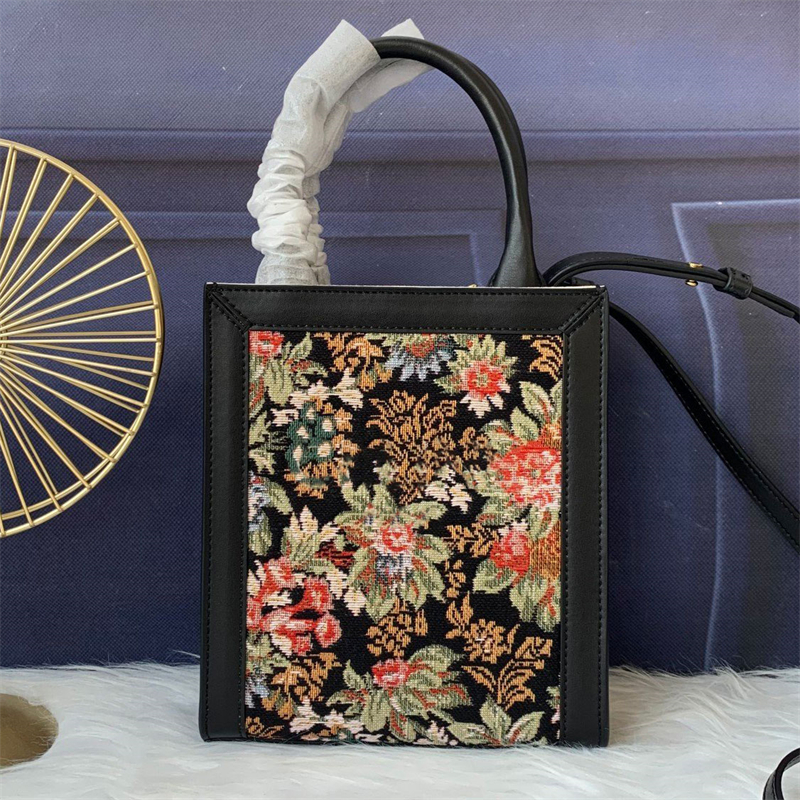 Classic bag small cabas vertical triomphe in canvas leather designer mini tote zipper closure handbag high quality women crossbody shoulder bag purse, 16
Classic bag small cabas vertical triomphe in canvas leather designer mini tote zipper closure handbag high quality women crossbody shoulder bag purse, 16