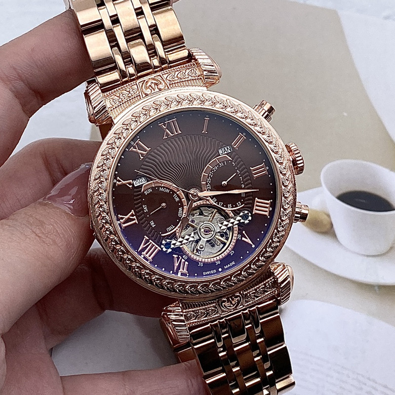 2022 Five stitches series tourbillon automatic mechanical watch 41 mm diameter high quality European brand Steel strap fashion carving flower shell cover
2022 Five stitches series tourbillon automatic mechanical watch 41 mm diameter high quality European brand Steel strap fashion carving flower shell cover