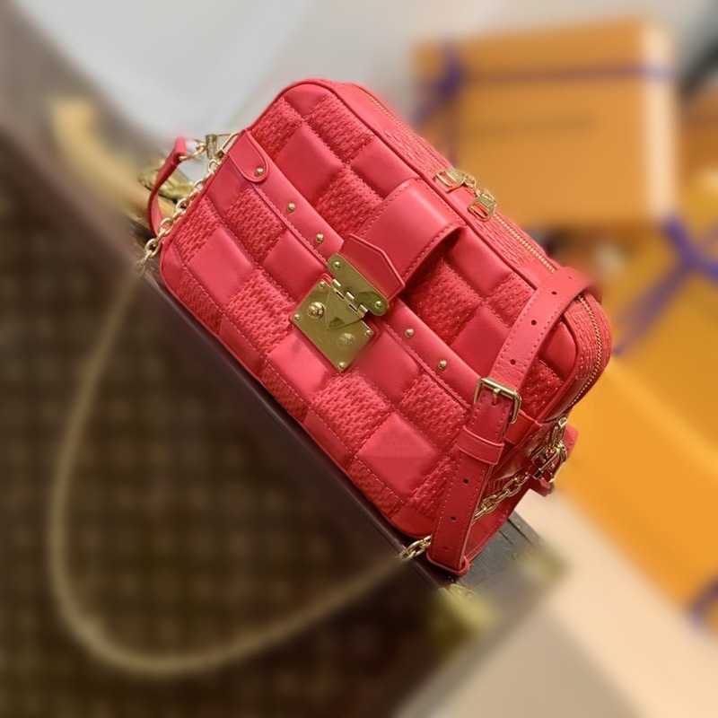 Vintage Sheepskin Quilted Grid Pochette Troca Shoulder Bags Trocadero MM Men Women Messenger Bag Designer Handbags Trio Crossbody Camera, Style 2
Vintage Sheepskin Quilted Grid Pochette Troca Shoulder Bags Trocadero MM Men Women Messenger Bag Designer Handbags Trio Crossbody Camera, Style 2
