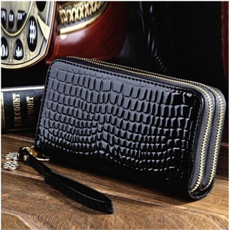 Evening Bags Women Wallet Long Pu Leather Fashion Crown Phone Bag With Card Designer WalletEvening, Black
Evening Bags Women Wallet Long Pu Leather Fashion Crown Phone Bag With Card Designer WalletEvening, Black