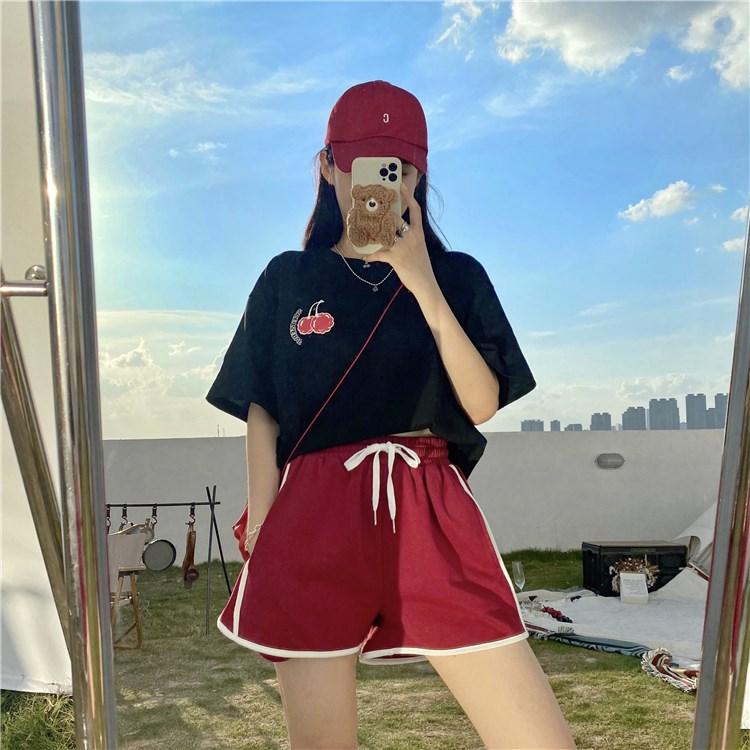 Women's T-Shirt 6727 2022 Korean Version Loose Short-sleeved Print Cherry Age Reduction White Women, Black
Women's T-Shirt 6727 2022 Korean Version Loose Short-sleeved Print Cherry Age Reduction White Women, Black