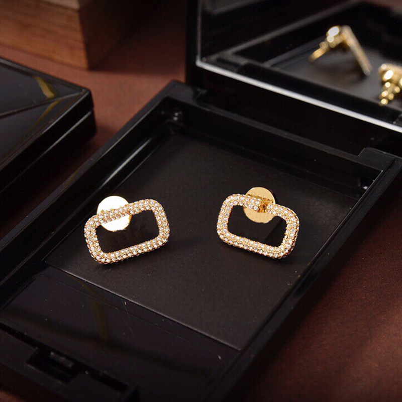 Fashion Golden Earring For Women Jewelry Designer Earrings Womens Diamond Earrings Luxury Square V Stud Designers Studs Hoops 2204112WU
Fashion Golden Earring For Women Jewelry Designer Earrings Womens Diamond Earrings Luxury Square V Stud Designers Studs Hoops 2204112WU