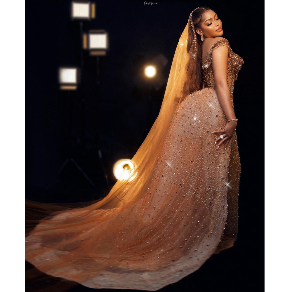 Gold Plus Size Mermaid Wedding Dresses Beaded Sequined Bridal Gown Custom Made Tassel Sweetheart Detachable Train Robes De Mariée