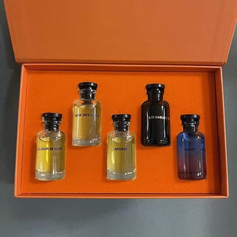 famous brand perfume Fragrance set 10mlx5 dream apogee rose des vents les sable le jour se leve perfume kit 5 in 1 with box festival gift for women
famous brand perfume Fragrance set 10mlx5 dream apogee rose des vents les sable le jour se leve perfume kit 5 in 1 with box festival gift for women