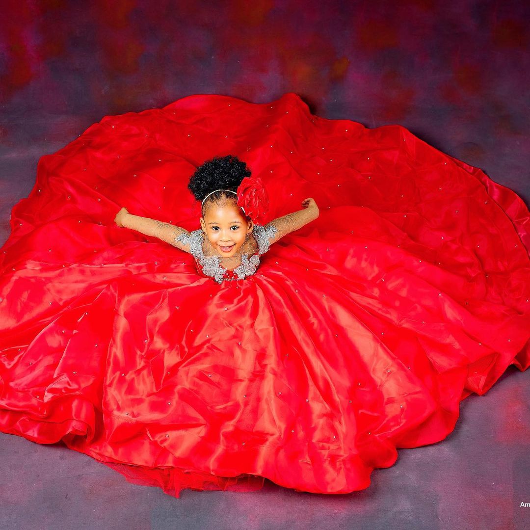 Luxurious Red Crystals Flower Girl Dresses Sheer Neck Ball Gown Little Girl Wedding Dress Communion Pageant Gowns ZJ555