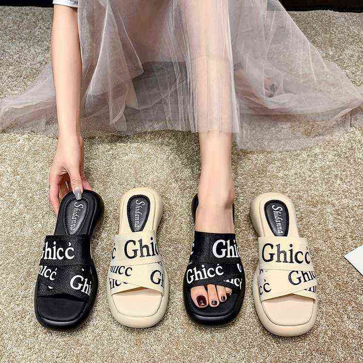 Ins Fashion Word Cool Slippers Women's Korean Version Personalized Letter Thick Heel Net Infrared Open Toe Beach Shoes, Black
Ins Fashion Word Cool Slippers Women's Korean Version Personalized Letter Thick Heel Net Infrared Open Toe Beach Shoes, Black