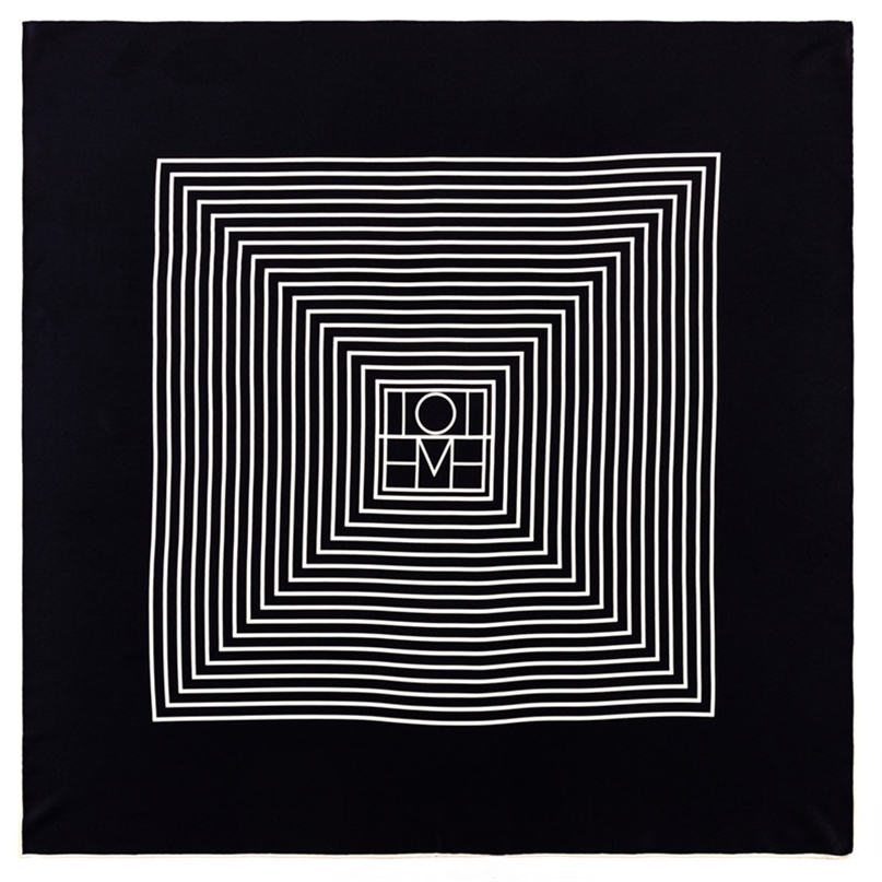 POBING Manual Hand Rolled Twill Silk Scarf Women Geometric Print Square Scarves Echarpes Foulards Femme Wrap Bandana Hijab 90CM 220704
POBING Manual Hand Rolled Twill Silk Scarf Women Geometric Print Square Scarves Echarpes Foulards Femme Wrap Bandana Hijab 90CM 220704