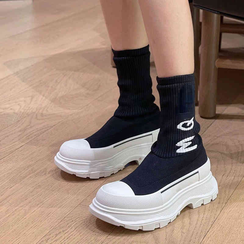 Light thin embroidered socks boots women's 2022 new knitted women's boots increase comfort inside and children of the, Gray
Light thin embroidered socks boots women's 2022 new knitted women's boots increase comfort inside and children of the, Gray
