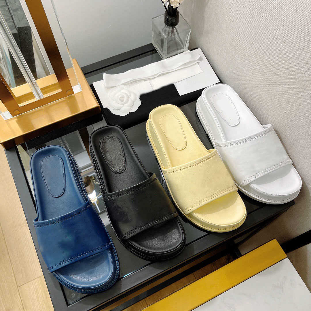 Designer Women MULES Slippers Lambskin black Multicolor Platform Casual Sandals Summer Luxury Fashion Ladies Beach Flat Flip Flops Slipper, Clear
Designer Women MULES Slippers Lambskin black Multicolor Platform Casual Sandals Summer Luxury Fashion Ladies Beach Flat Flip Flops Slipper, Clear