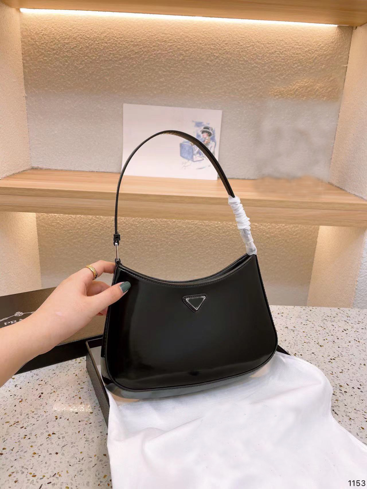 Designers Bags Handbags bright leather womens Shoulder bag purses lady underarm messenger, More styles contact us
Designers Bags Handbags bright leather womens Shoulder bag purses lady underarm messenger, More styles contact us